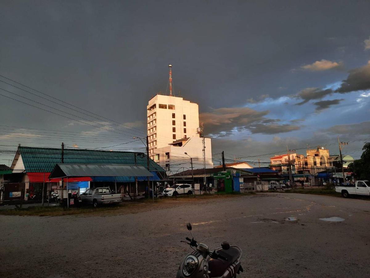 Intertower Hotel Sungai Kolok Exterior foto
